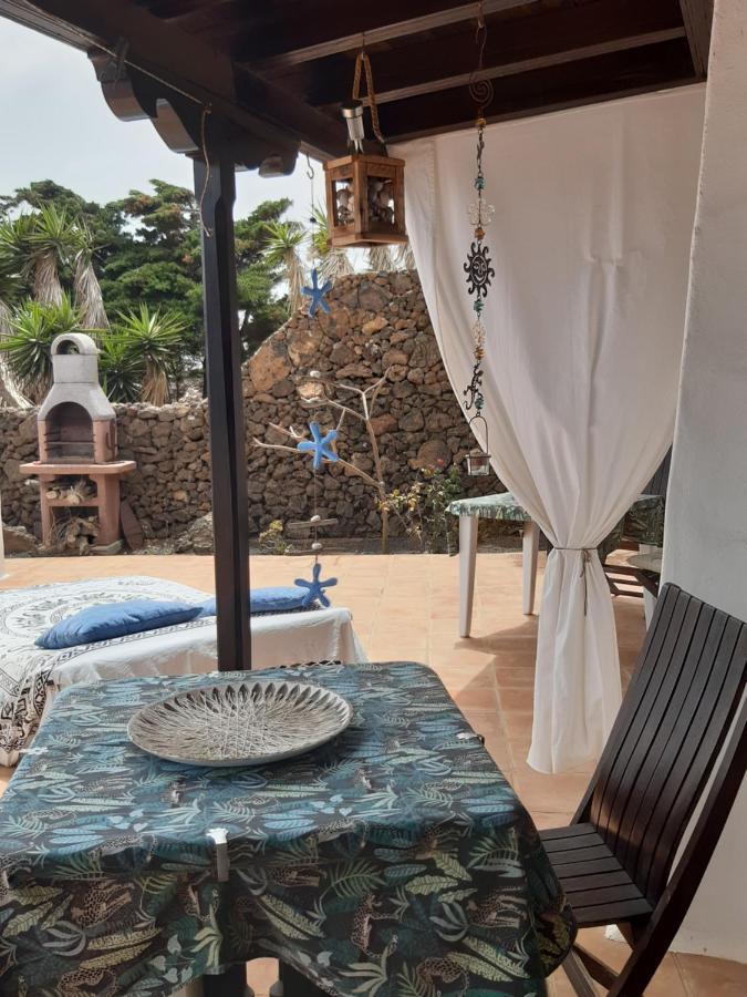 Tipica Lanzarote House Only Adults Bed & Breakfast Tias Exterior photo