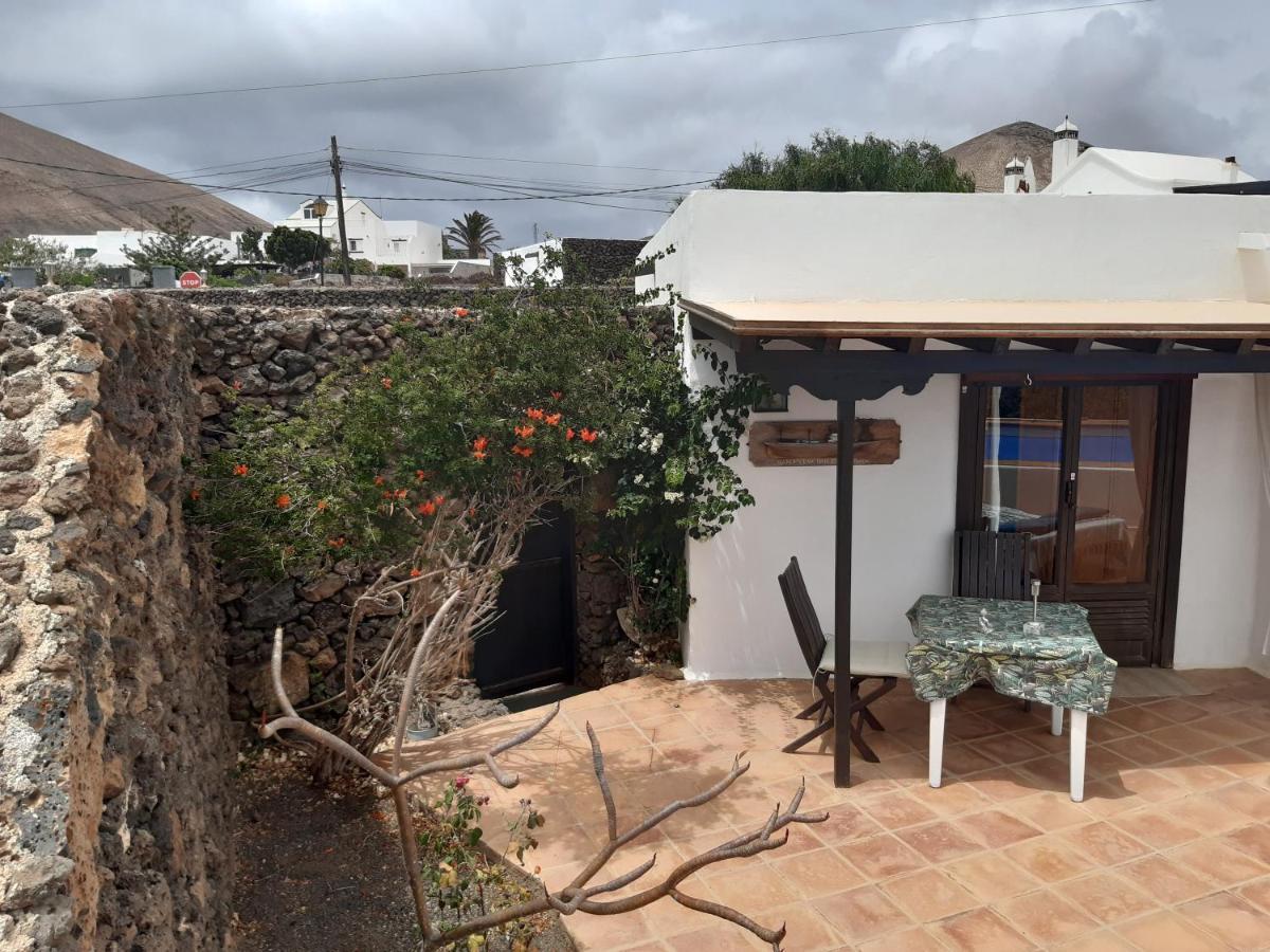 Tipica Lanzarote House Only Adults Bed & Breakfast Tias Exterior photo