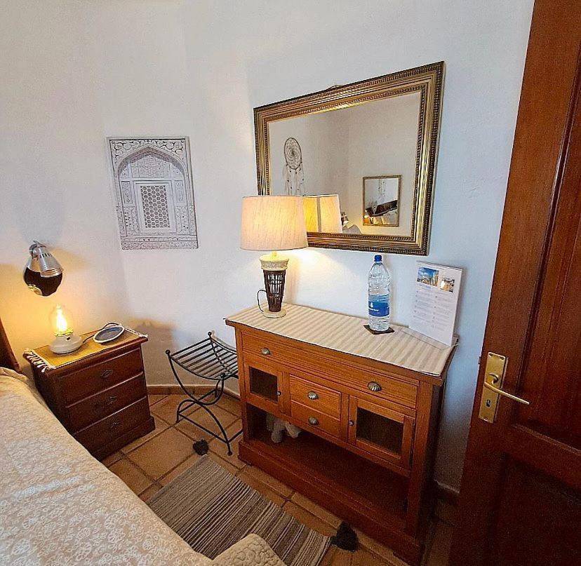 Tipica Lanzarote House Only Adults Bed & Breakfast Tias Room photo